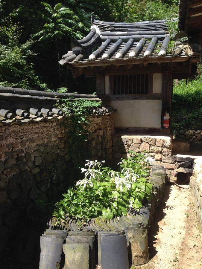 Okyeon Jeongsa Bed & Breakfast Andong Exterior photo